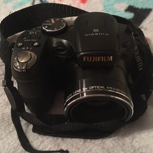 Fujifilm FinePix S2800HD Camera
